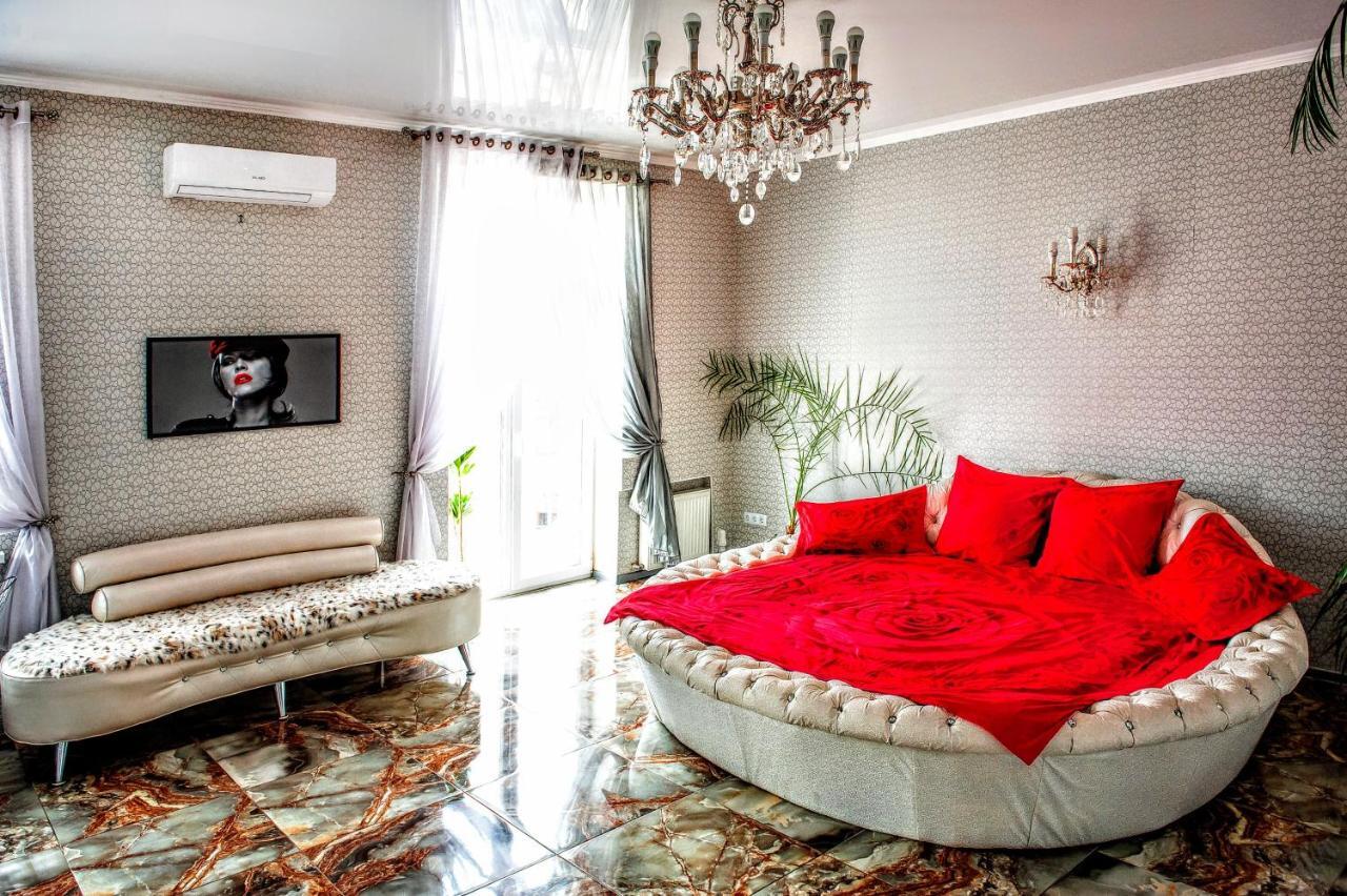 Soborna Square Apartment Odessa Buitenkant foto