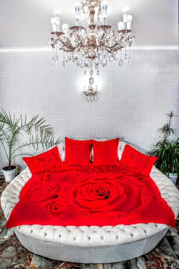 Soborna Square Apartment Odessa Buitenkant foto